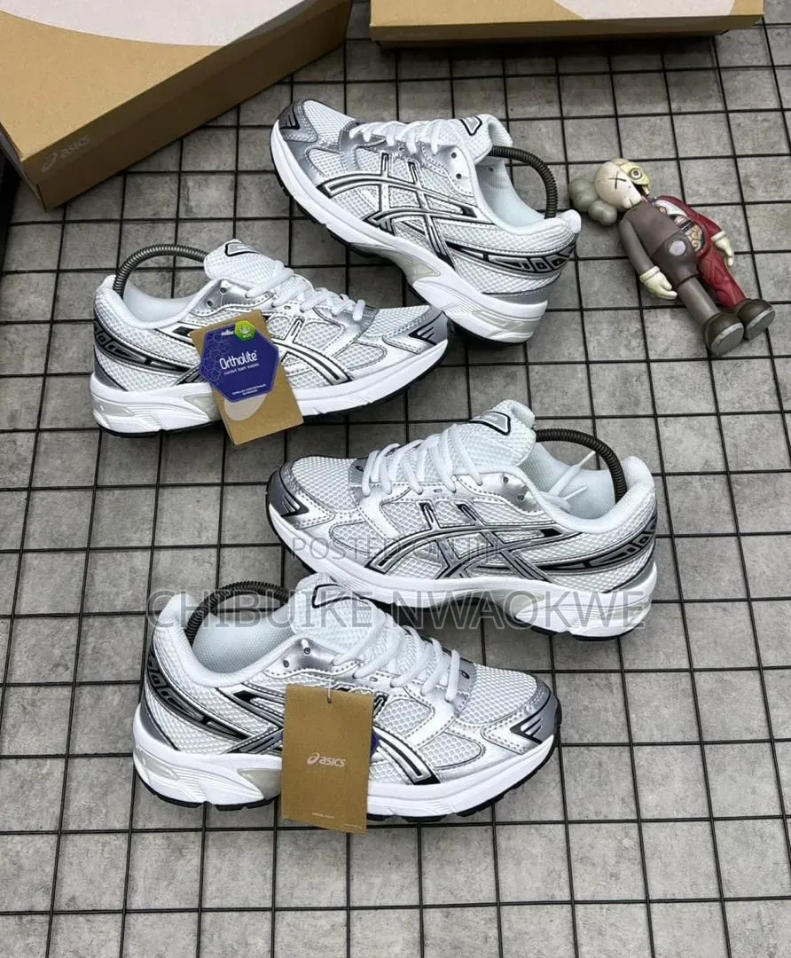 Shoes Sneakers