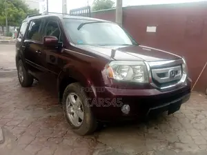 Honda Pilot 2011 Red