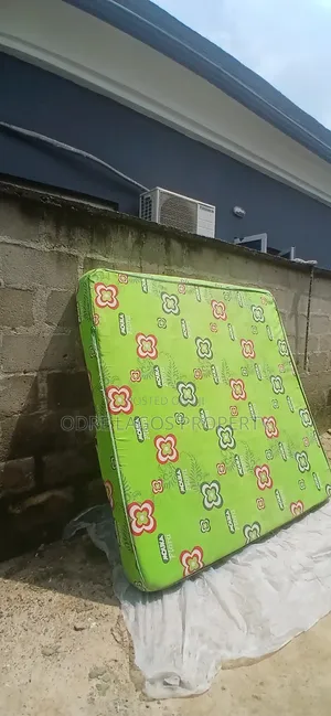 Neatly Used 6by6 Mouka Mattress