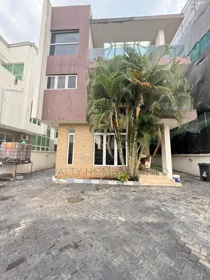 5bdrm House in Banana Island for rent