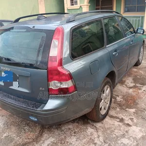 Volvo V50 2005 Green