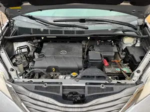 Toyota Sienna 2014 Gray