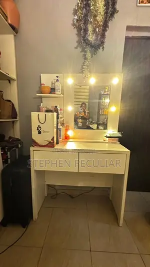 Vanity Dresser