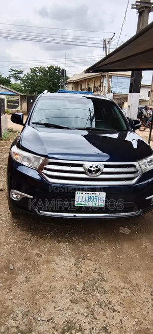 Toyota Highlander 2012 Blue