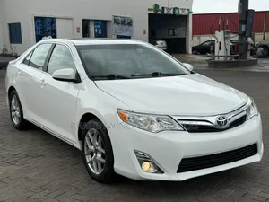 Toyota Camry 2012 Off white