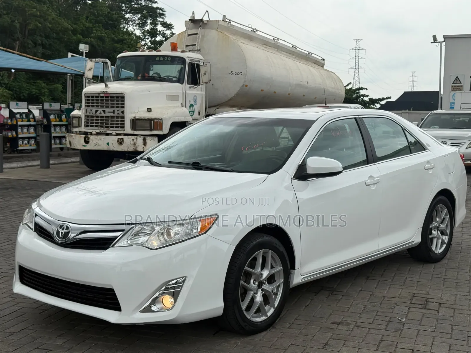 Toyota Camry 2012 Off white