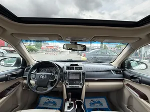 Toyota Camry 2012 Off white