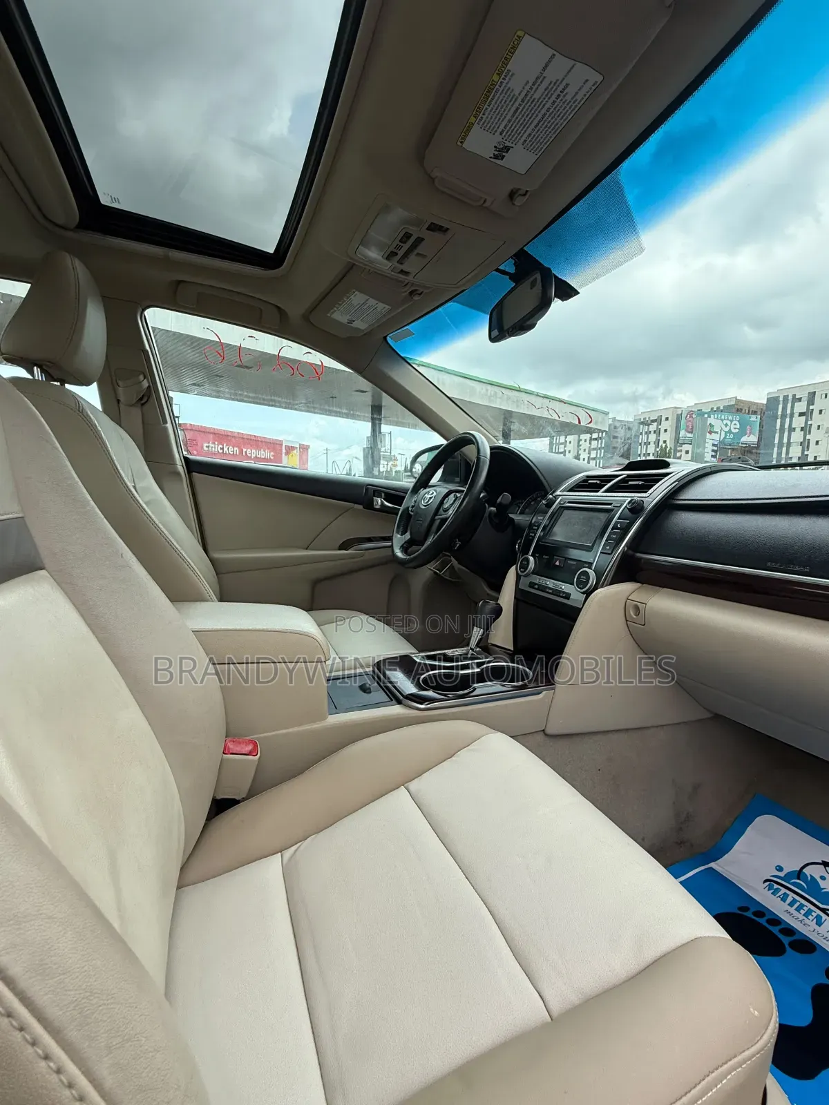 Toyota Camry 2012 Off white