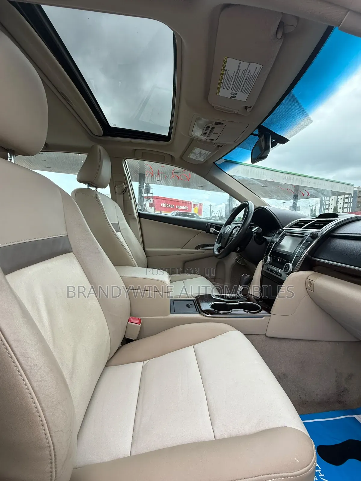 Toyota Camry 2012 Off white