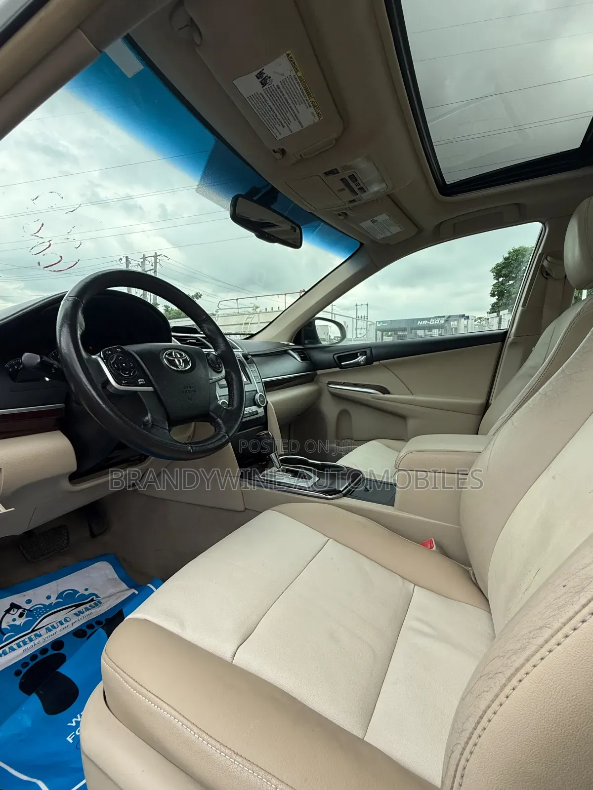 Toyota Camry 2012 Off white