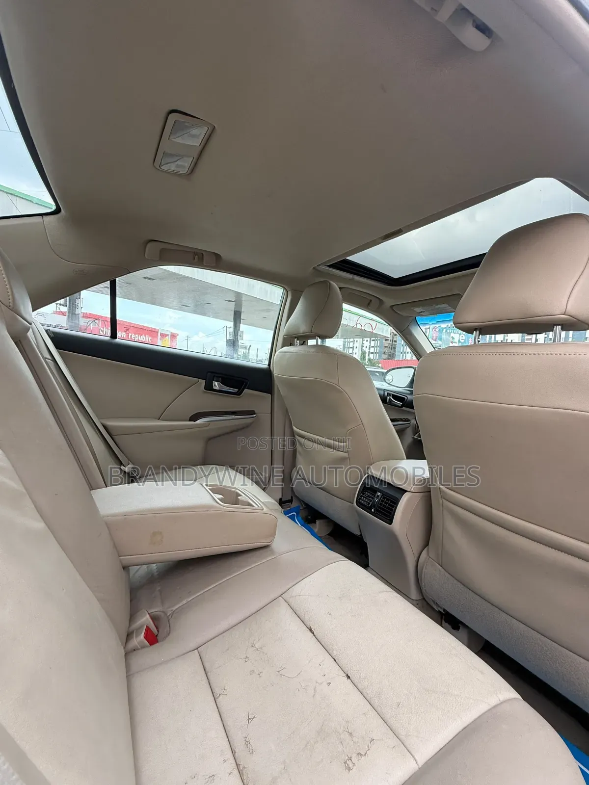 Toyota Camry 2012 Off white