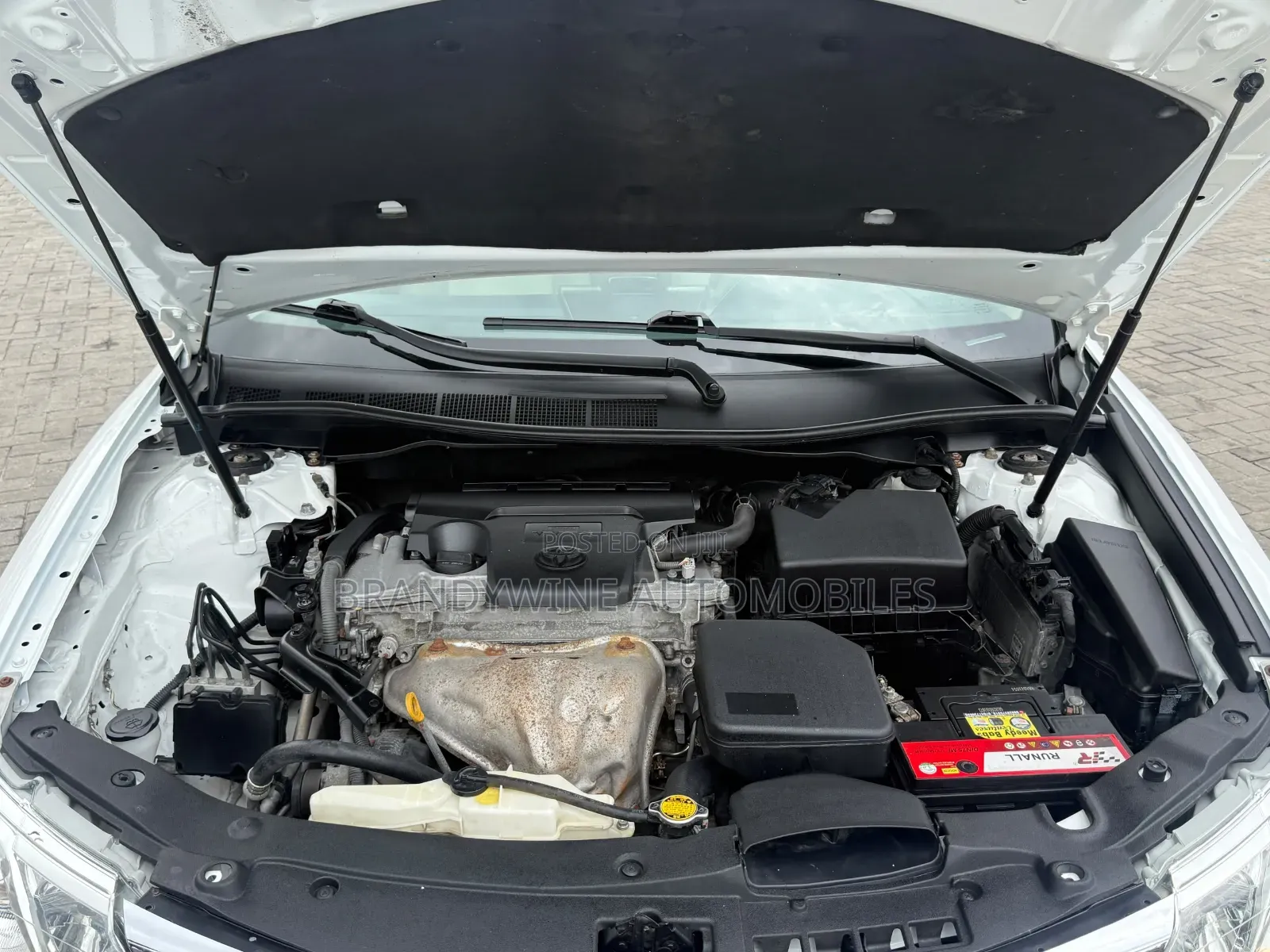 Toyota Camry 2012 Off white