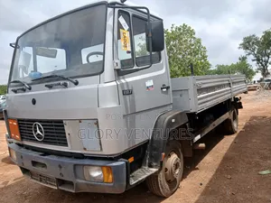 Mercedes Benz