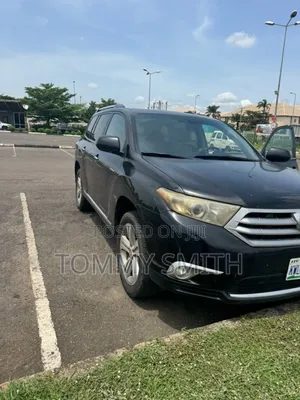 Toyota Highlander Limited 3.5l 4WD 2013 Black