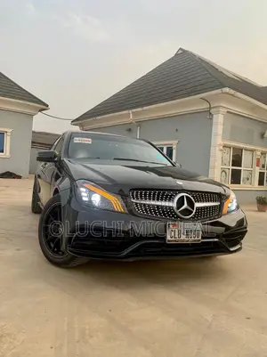 Mercedes-Benz C300 2011 Black
