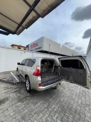 Lexus GX 460 Premium 2011 Silver