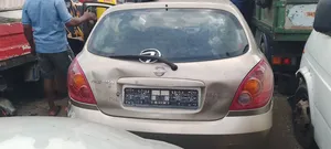 Nissan Almera Tino 2004 Maroon