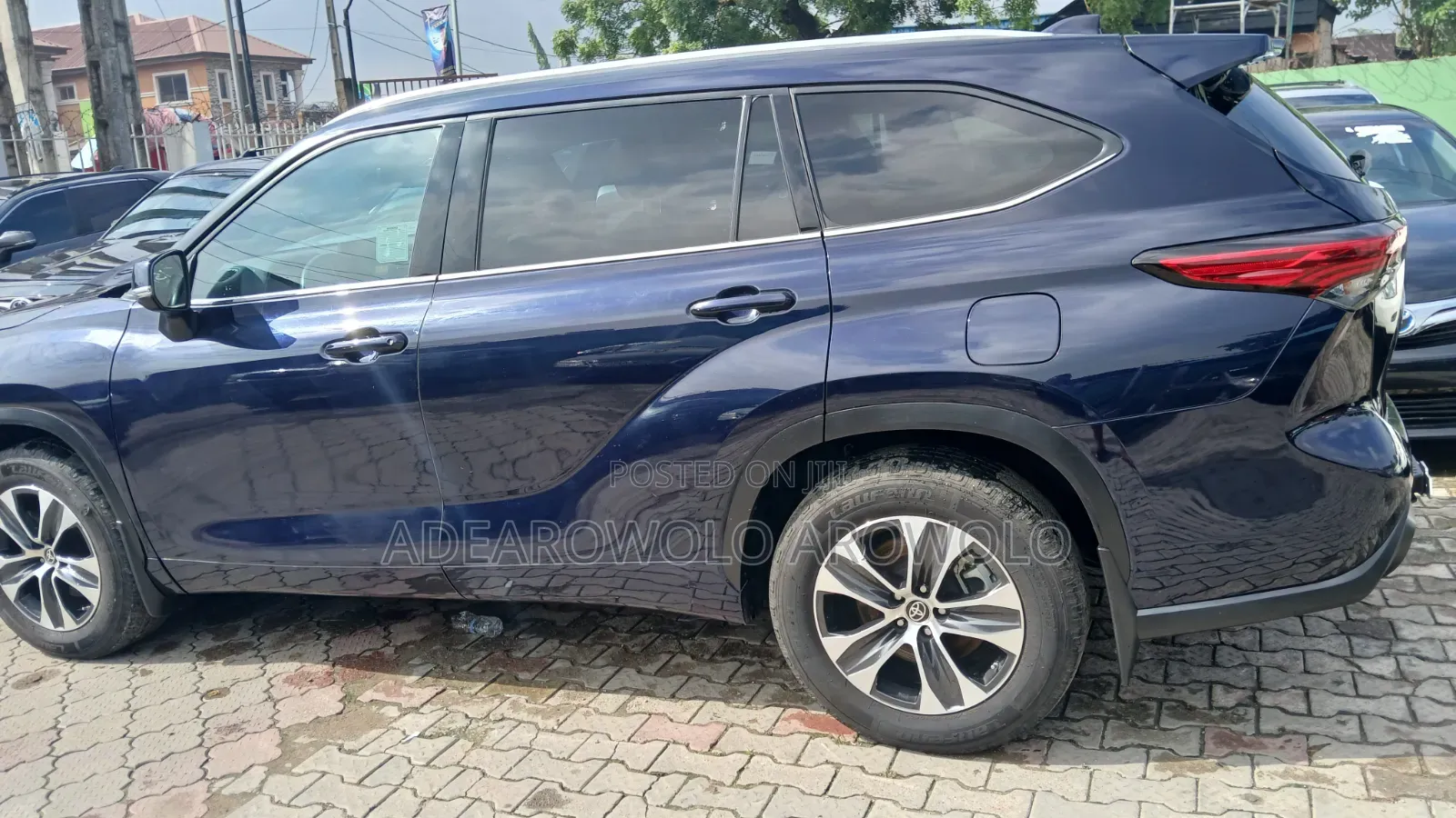 Toyota Highlander XLE 2021 Blue