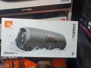 Bluetooth Speaker - Black JBL Charge 5 - Portable Bluetooth Speaker