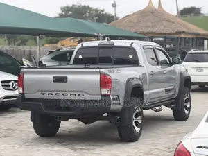 Toyota Tacoma TRD Off Road 2017 Gray