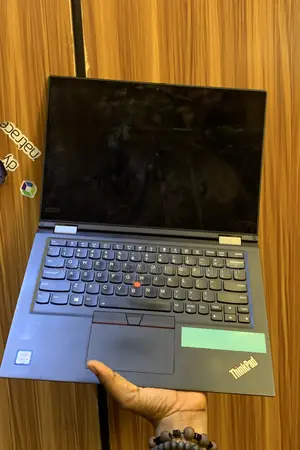 Laptop Lenovo ThinkPad X390 Yoga 8GB Intel Core i5 SSD 256GB