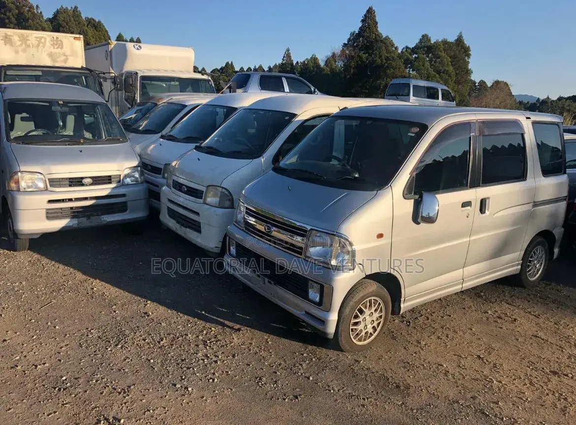 Suzuki APV Minibus 2010 White