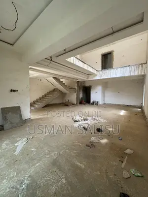 8bdrm Duplex in Karsana for sale