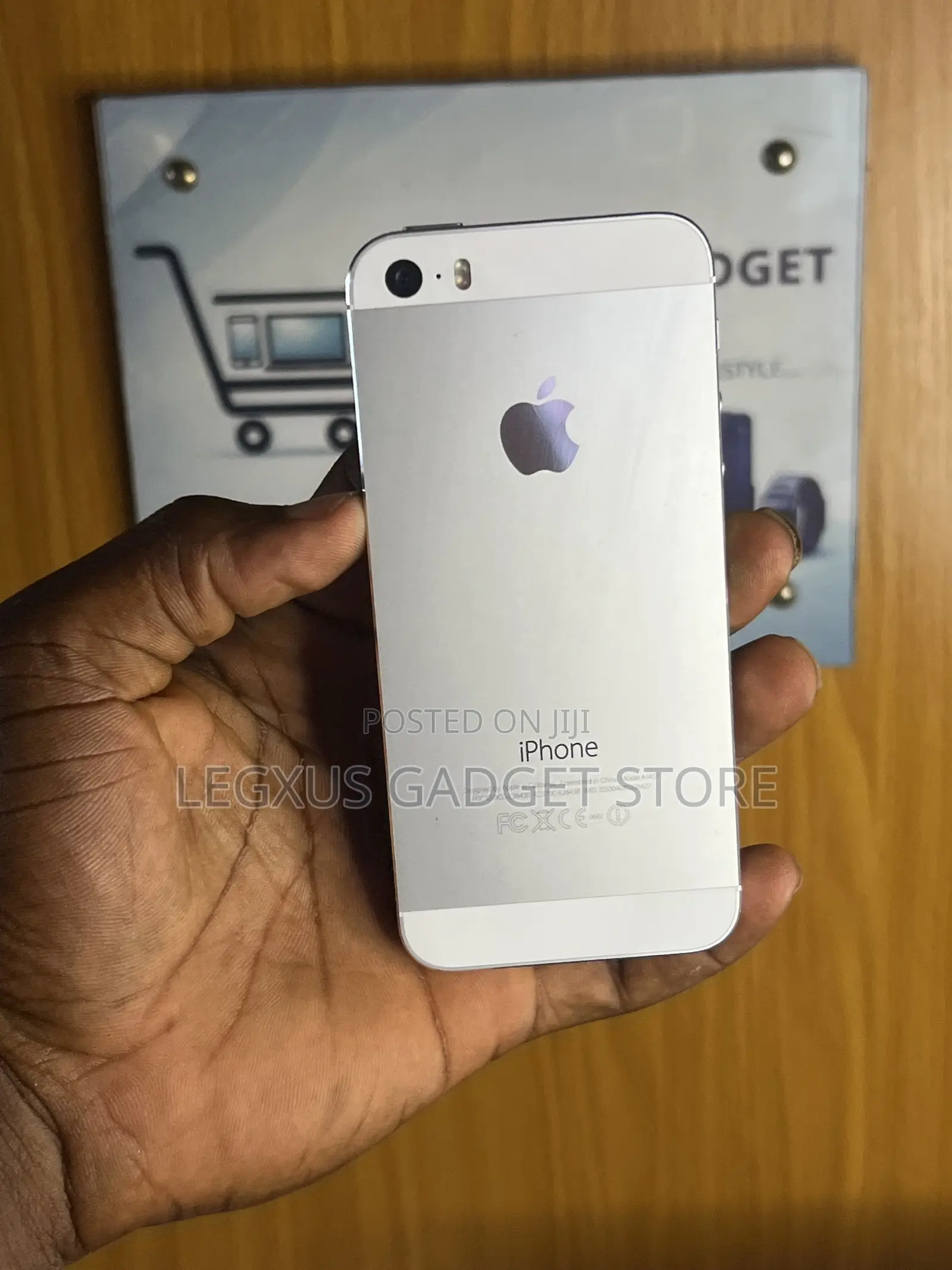 Apple iPhone 5s 16 GB Gold