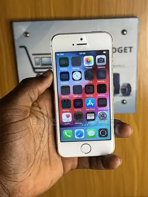 Apple iPhone 5s 16 GB Gold