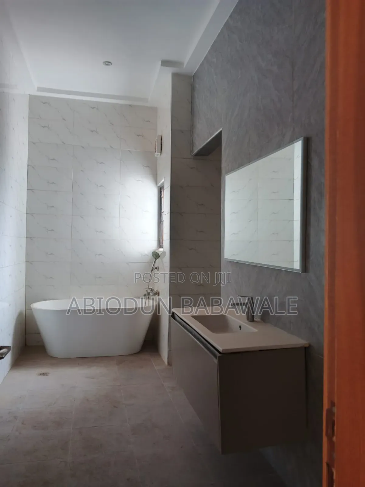4 Bedrooms Terrace Duplex Office Use