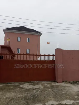 2bdrm Block of Flats in Ogunfayo Bus Stop, Awoyaya for sale