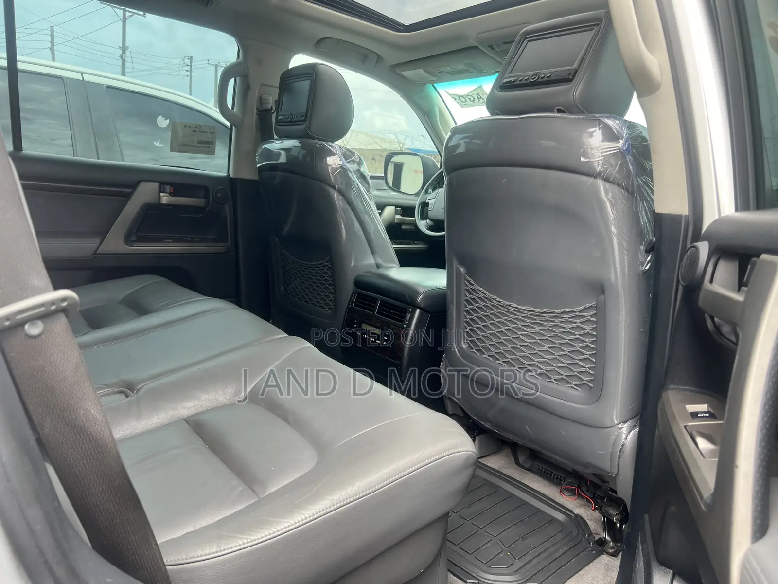 Toyota Land Cruiser 2011 Silver
