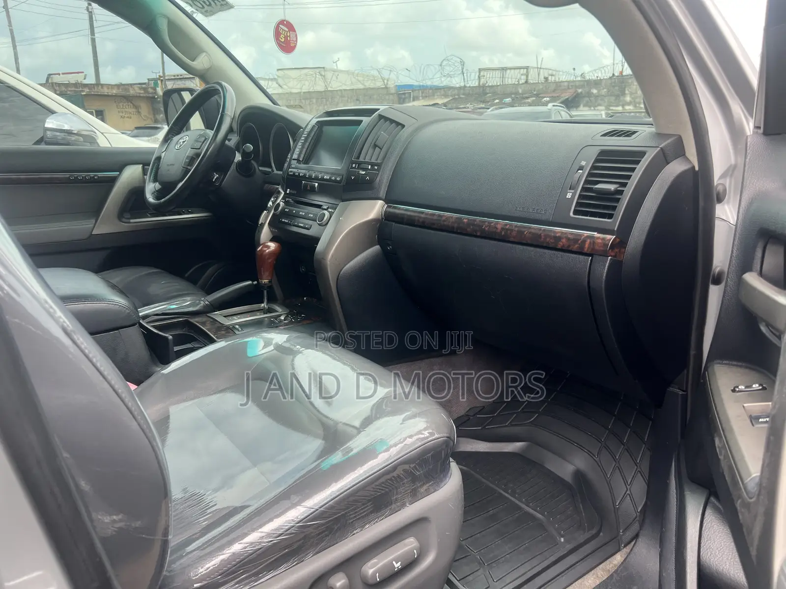 Toyota Land Cruiser 2011 Silver
