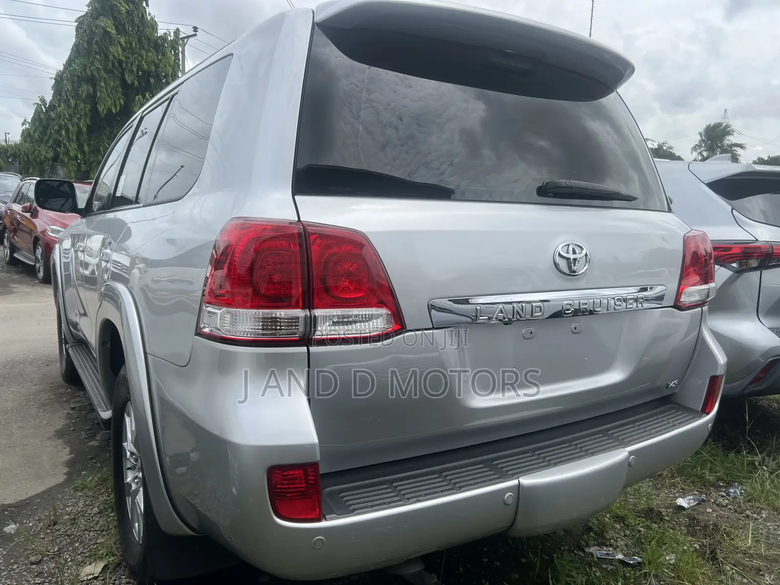 Toyota Land Cruiser 2011 Silver