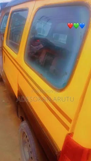 Suzuki Every 2005 Yellow