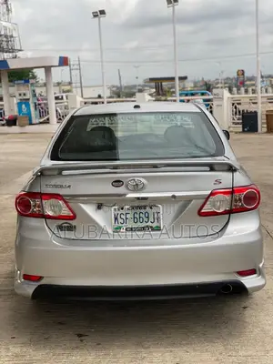 Toyota Corolla 2013 Silver