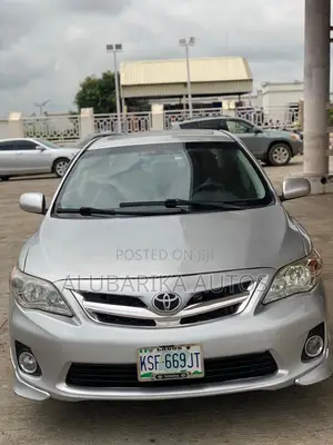 Toyota Corolla 2013 Silver
