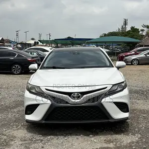 Toyota Camry 2019 White