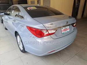 Hyundai Sonata SE Sedan FWD (2.4L 4cyl 6A) 2011 Blue