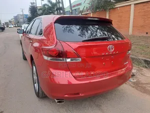 Toyota Venza XLE AWD V6 2013 Red