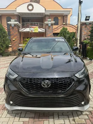 Toyota Highlander XSE 2021 Black
