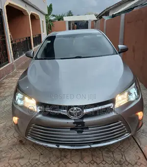 Toyota Camry LE 4dr Sedan (2.5L 4cyl 6A) 2016 Gray