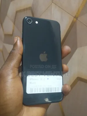 Apple iPhone SE (2020) 64 GB Black