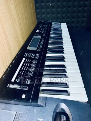 Korg Tr 76 Music Workstation – Uk Used