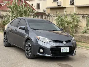 Toyota Corolla S 4dr Sedan (1.8L 4cyl CVT) 2015 Gray