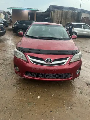 Toyota Corolla LE 4dr Sedan (1.8L 4cyl 4A) 2013 Red