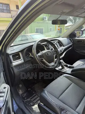 Toyota Highlander LE Plus 4dr SUV AWD (3.5L 6cyl 6A) 2015 Blue