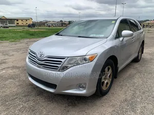 Toyota Venza 2010 Silver