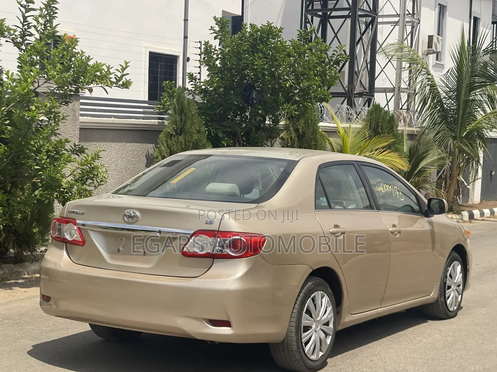 Toyota Corolla L 4-Speed Automatic 2013 Gold