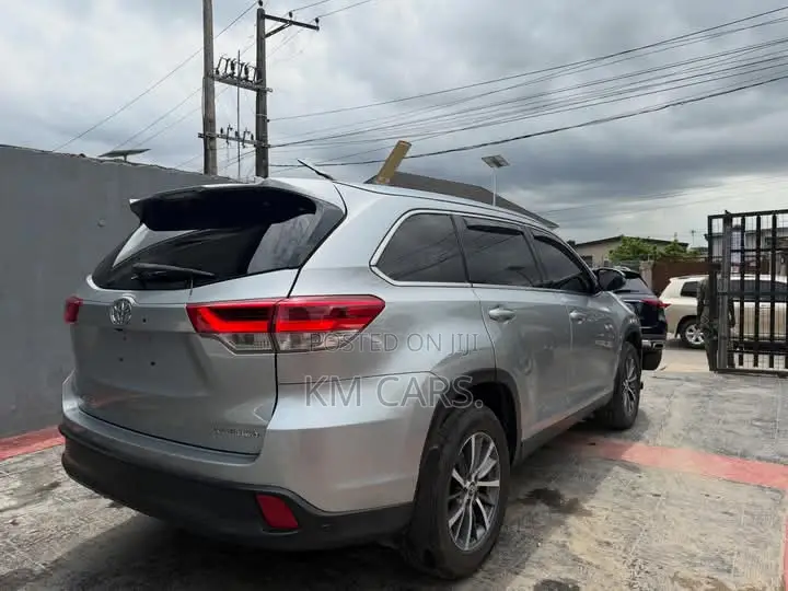 Toyota Highlander 2018 Gray